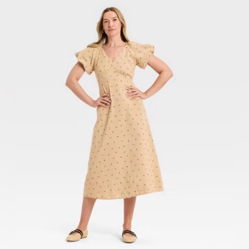 NWT Universal thread size Medium Elegant Tan Puff Sleeve midi Dress